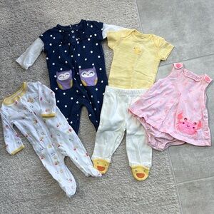 5 Piece Girl's Carter's Tops and Bottoms Bundle - Size 3-6 Months